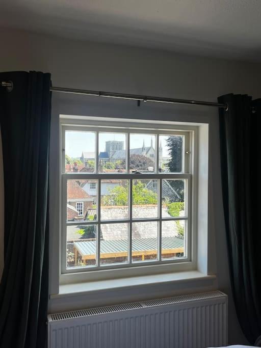 Lento Apartment Winchester Bagian luar foto